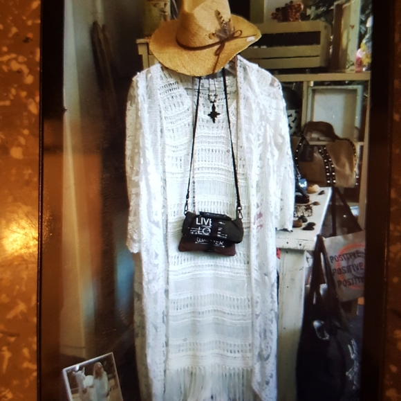 NEW NWT  BOHO CREAMY WHITE  CROCHET DRESS COVERUP. - Picture 2 of 15